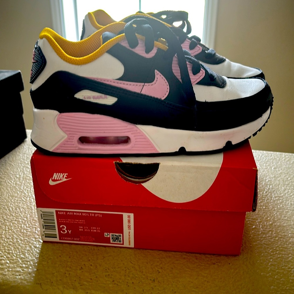 Brand New. Nike Air Max 90 LTR